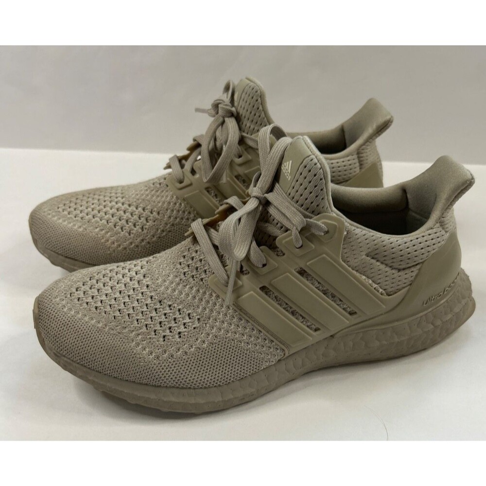 ADIDAS ULTRA BOOST Athletic Shoes Women's 7 1/2 (PYV 702001) / Ivory